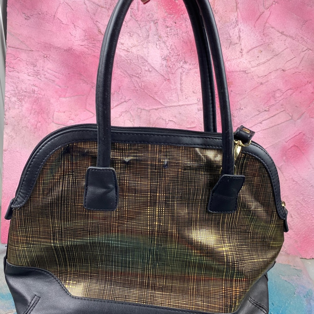 London Fog Handbag 👜 - Picture 7 of 12